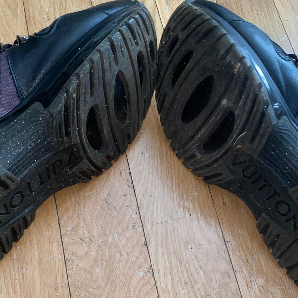 Louis Vuitton Black and Yellow Men's Sneakers - Picture 5 of 7